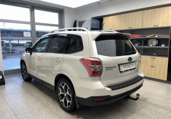 Подержанный автомобиль Subaru Forester Suv 2014 года (7 фото)