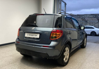 Подержанный автомобиль Suzuki SX4 Hatchback 2009 года (4 фото)