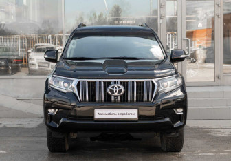 Подержанный автомобиль Toyota Land Cruiser Prado 2019 года (2 фото)
