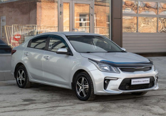 Подержанный автомобиль Kia Rio Sedan 2017 года (3 фото)