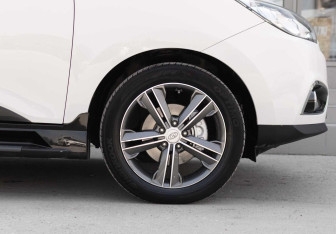 Подержанный автомобиль Hyundai ix35 2012 года (9 фото)