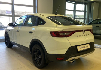 Подержанный автомобиль Renault Arkana 2021 года (7 фото)