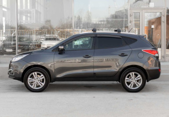 Подержанный автомобиль Hyundai ix35 2010 года (8 фото)