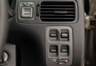 Подержанный автомобиль Honda CR-V 1996 года (14 фото)