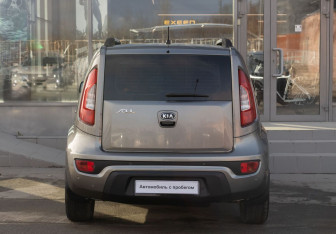 Подержанный автомобиль Kia Soul 2012 года (6 фото)