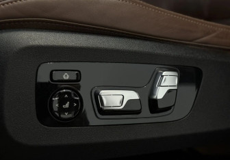Подержанный автомобиль BMW X7 2019 года (30 фото)