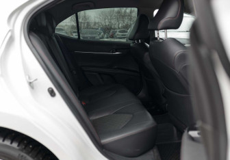 Подержанный автомобиль Toyota Camry Sedan 2020 года (20 фото)