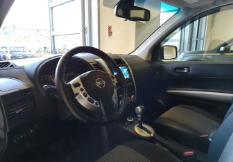 Подержанный автомобиль Nissan X-Trail 2011 года (7 фото)