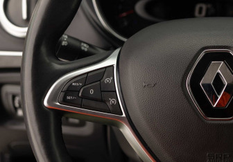 Подержанный автомобиль Renault Kaptur 2020 года (12 фото)