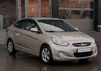 Подержанный автомобиль Hyundai Solaris Sedan 2014 года (3 фото)