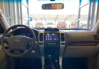 Подержанный автомобиль Toyota Land Cruiser Prado 2007 года (10 фото)