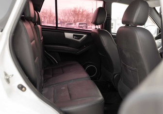 Подержанный автомобиль Lifan X60 2014 года (17 фото)