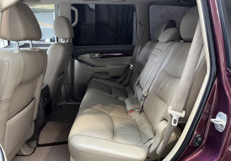 Подержанный автомобиль Toyota Land Cruiser Prado 2007 года (13 фото)