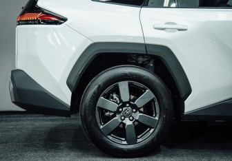 Новый Toyota RAV4 2025 (15 фото)