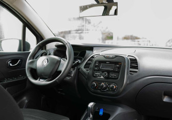 Подержанный автомобиль Renault Kaptur 2017 года (10 фото)