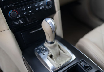 Подержанный автомобиль Infiniti FX 2008 года (17 фото)