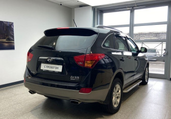 Подержанный автомобиль Hyundai ix55 2012 года (5 фото)