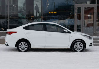 Подержанный автомобиль Hyundai Solaris Sedan 2019 года (4 фото)