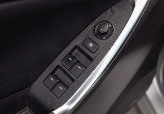 Подержанный автомобиль Mazda CX-5 2013 года (18 фото)