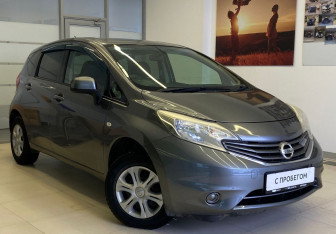 Подержанный автомобиль Nissan Note 2013 года (4 фото)