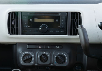 Подержанный автомобиль Toyota Passo 2012 года (13 фото)