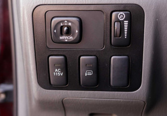 Подержанный автомобиль Lexus GX 2003 года (19 фото)