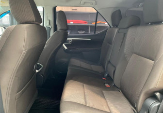 Подержанный автомобиль Toyota Fortuner 2019 года (11 фото)