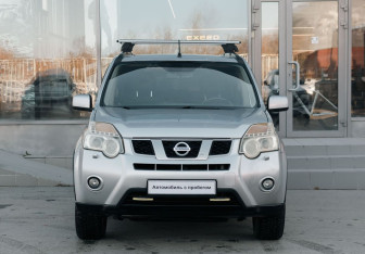 Подержанный автомобиль Nissan X-Trail 2012 года (2 фото)