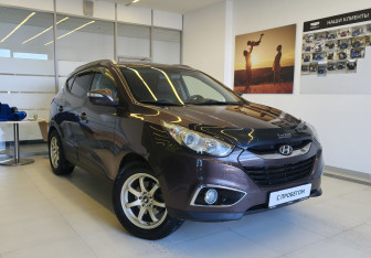 Подержанный автомобиль Hyundai ix35 2011 года (3 фото)