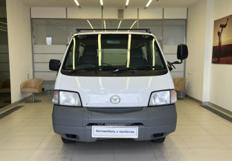 Подержанный автомобиль Mazda Bongo 2013 года (2 фото)