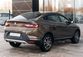 Подержанный автомобиль Renault Arkana 2019 года (5 фото)