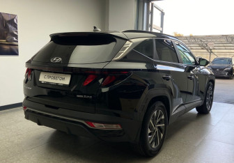 Подержанный автомобиль Hyundai Tucson 2022 года (5 фото)