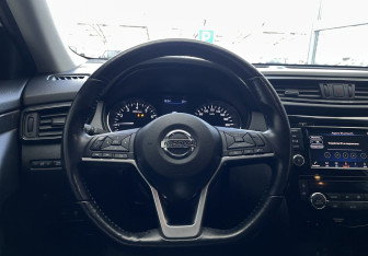 Подержанный автомобиль Nissan X-Trail 2021 года (11 фото)