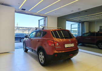 Подержанный автомобиль Nissan Qashqai 2007 года (4 фото)