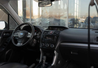 Подержанный автомобиль Subaru Forester Suv 2013 года (10 фото)