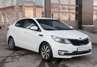 Подержанный автомобиль Kia Rio Sedan 2016 года (3 фото)