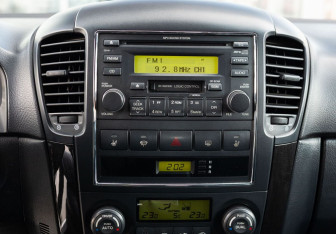 Подержанный автомобиль Kia Sorento 2007 года (14 фото)