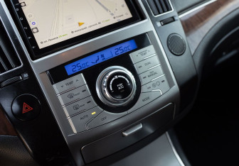 Подержанный автомобиль Hyundai Veracruz 2007 года (15 фото)