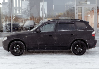 Подержанный автомобиль BMW X3 2007 года (8 фото)