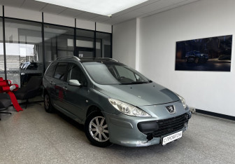 Подержанный автомобиль Peugeot 307 Wagon 2007 года (3 фото)