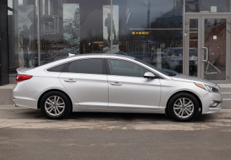 Подержанный автомобиль Hyundai Sonata 2016 года (4 фото)
