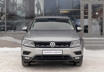 Подержанный автомобиль Volkswagen Tiguan 2017 года (2 фото)