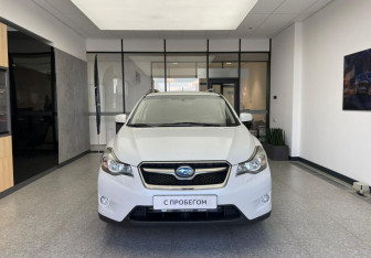 Подержанный автомобиль Subaru XV 2014 года (3 фото)