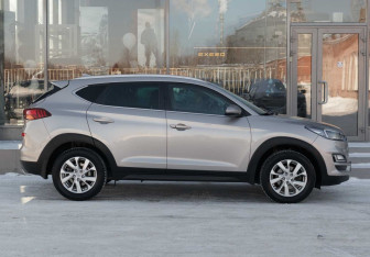 Подержанный автомобиль Hyundai Tucson 2019 года (4 фото)