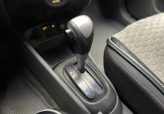 Подержанный автомобиль Kia Rio Hatchback 2007 года (14 фото)