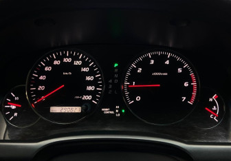 Подержанный автомобиль Toyota Land Cruiser Prado 2005 года (8 фото)