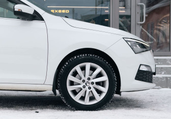 Подержанный автомобиль Skoda Rapid Liftback 2020 года (9 фото)