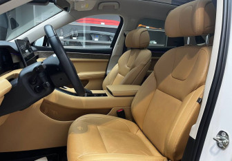 Подержанный автомобиль AITO M5 2023 года (14 фото)