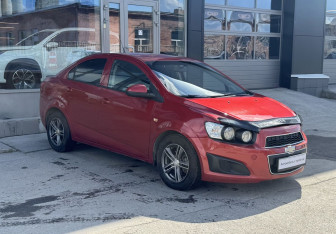 Подержанный автомобиль Chevrolet Aveo Sedan 2012 года (3 фото)
