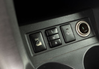 Подержанный автомобиль Toyota RAV4 2008 года (17 фото)